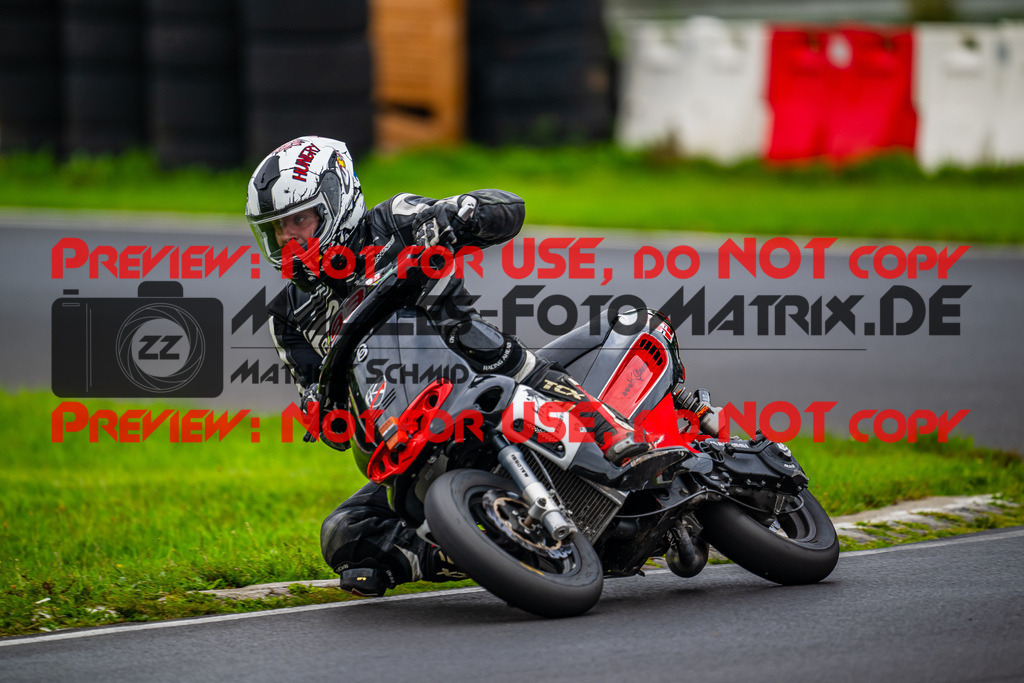 MaZZes_FotoMatrix_230827_1850 | K2