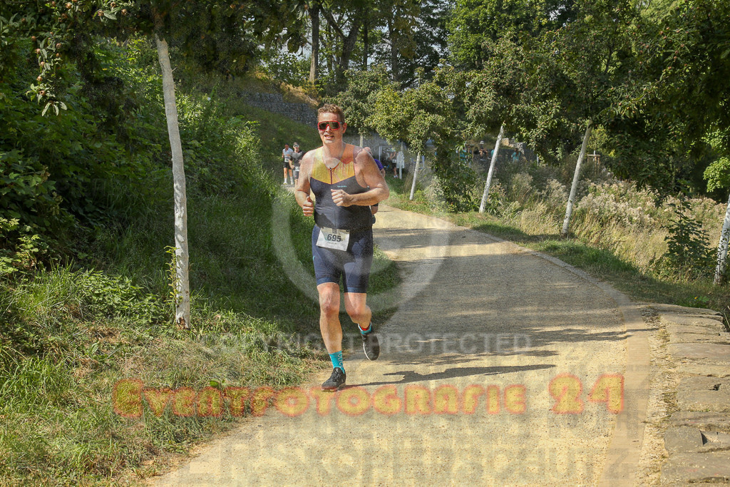 250824_1442_EX1_7224 | Sportfotografie im Rhein-Sieg Kreis, Köln, Bonn, NRW, Rheinland Pfalz, Hessen, etc. Unser Tätigkeitsfeld umfasst den Laufsport vom Volkslauf über den Marathon, Duathlon, Triathon bis zum Ultralauf wie Kölnpfad Ultra oder Schindertrail.