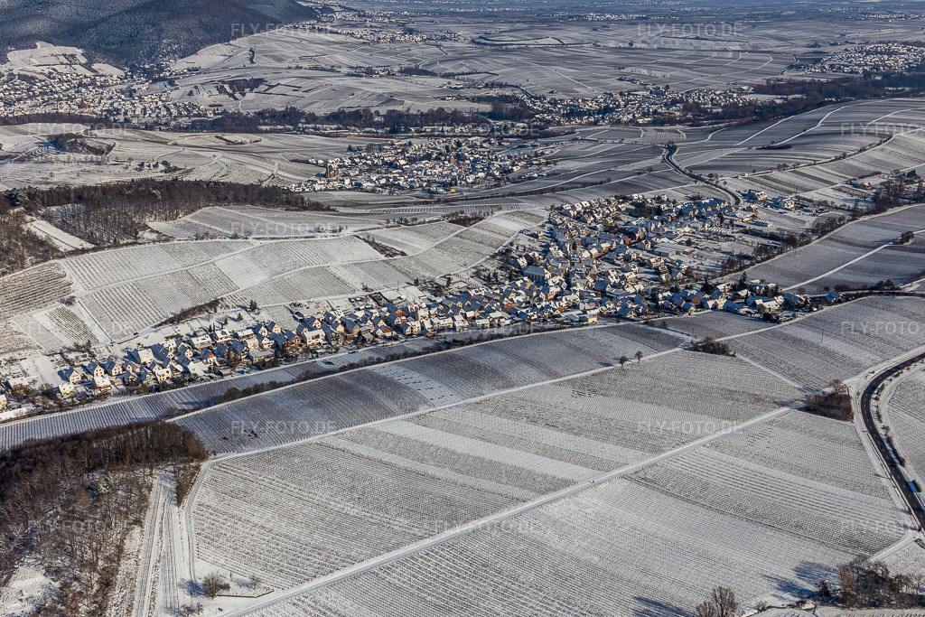 Luftbild: Winterluftbild im Schnee in Ranschbach im Bundesland Rheinland-Pfalz in Deutschland. Foto: IMG_124474.jpg vom 11.02.2021 durch Werner Riehm/FLY-FOTO.de
