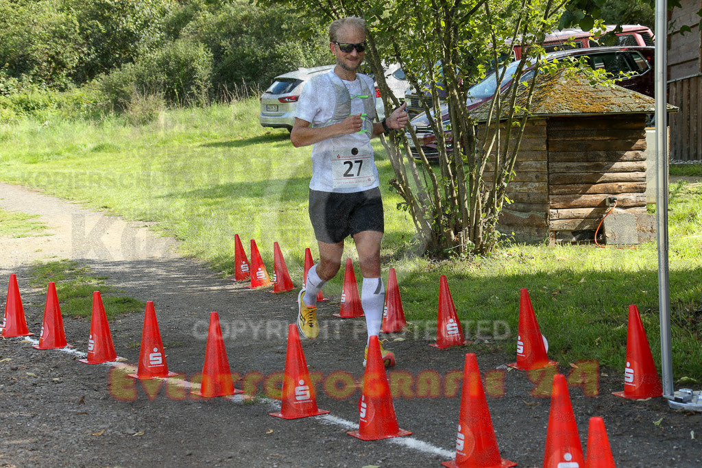 230826_1558_EX1_1497 | Sportfotografie im Rhein-Sieg Kreis, Köln, Bonn, NRW, Rheinland Pfalz, Hessen, etc. Unser Tätigkeitsfeld umfasst den Laufsport vom Volkslauf über den Marathon, Duathlon, Triathon bis zum Ultralauf wie Kölnpfad Ultra oder Schindertrail.