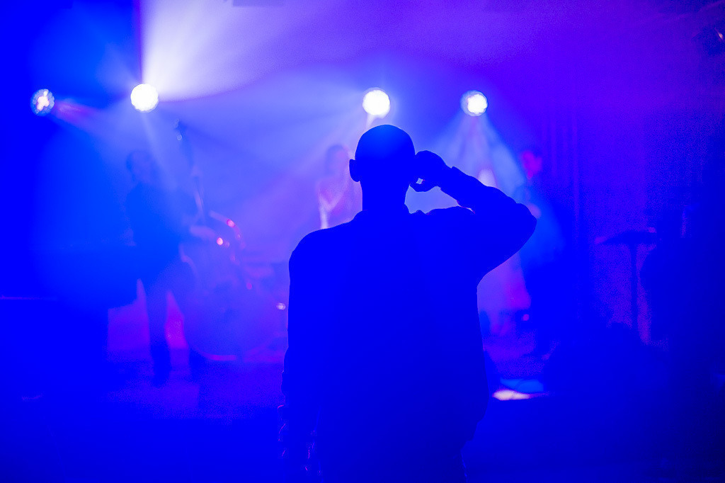 Disco Lounge im Forte Belvedere Leisnig | Disco Lounge mit Helena Forster meets Klazz Brothers im Forte Belvedere Leisnig zum Festival Hallo Leisnig 2022. - Realisiert mit Pictrs.com