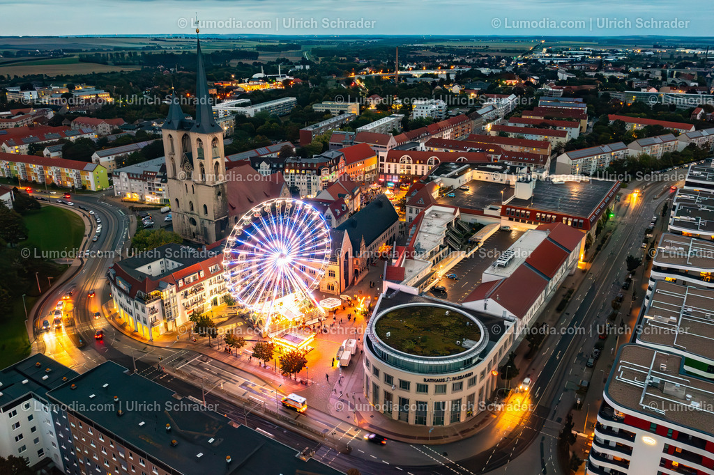 10049-51678 - Halberstadt - Stadtzentrum - 25 Jahre Rathauspassage | Stockfoto und Bilderpool mit Bildmaterial aus Deutschland, dem Harz, Halberstadt, Quedlinburg, Wernigerode und weltweit. Qualitativ hochwertige und professionelle Fotos anschauen und kaufen. - Realisiert mit Pictrs.com