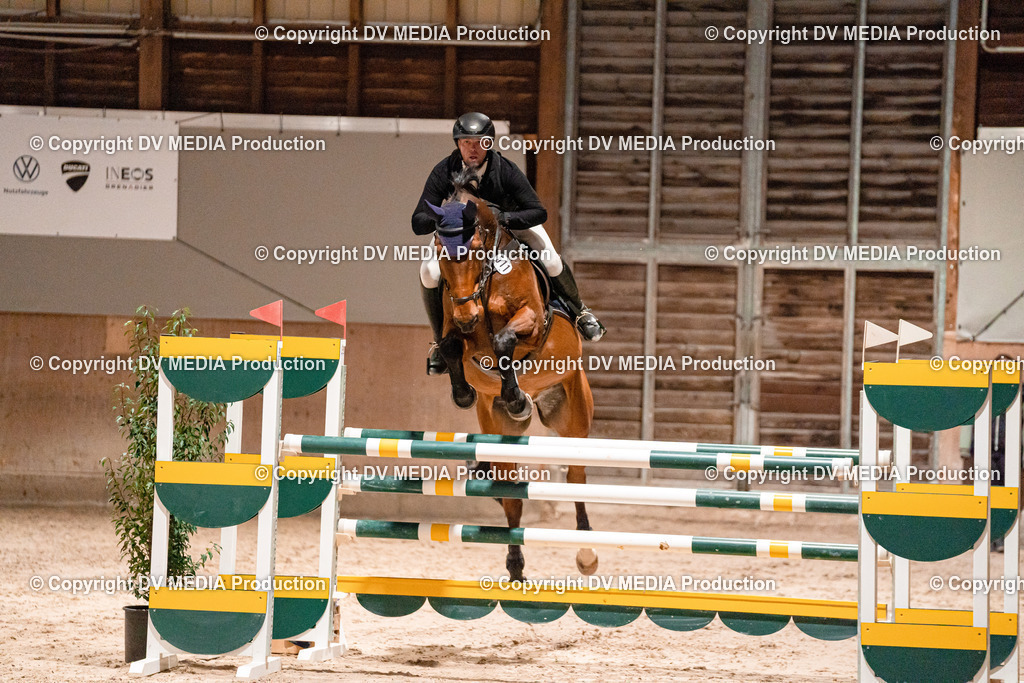 Springen Tag 1-869 | dv-media-shop - Realisiert mit Pictrs.com