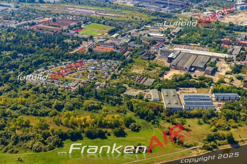 Luftaufnahme Buckau Magdeburg - Die Luftaufnahme wurde 2025 vom UL-Flugzeug heraus erstellt ( ohne Drohne ) - Hochauflösende Luftaufnahme - für professionelle Ausdrucke geeignet. Die Geschenkidee !Mit Lizenz und Bildrechte bestellbar