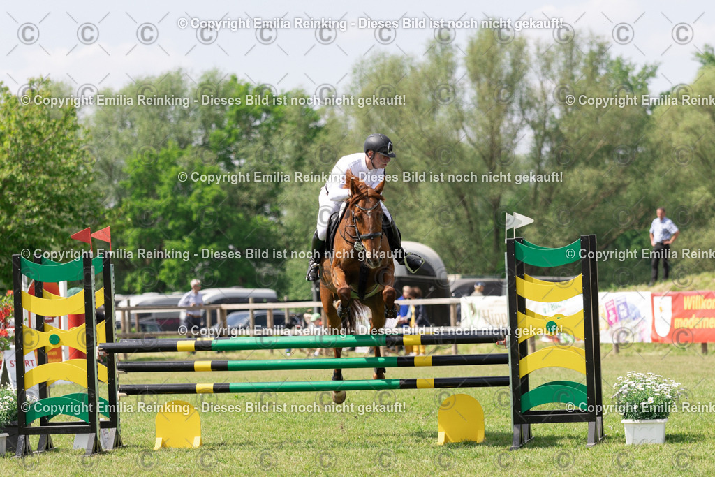 CL5A3010 | Emilia Reinking Fotografie - Realisiert mit Pictrs.com