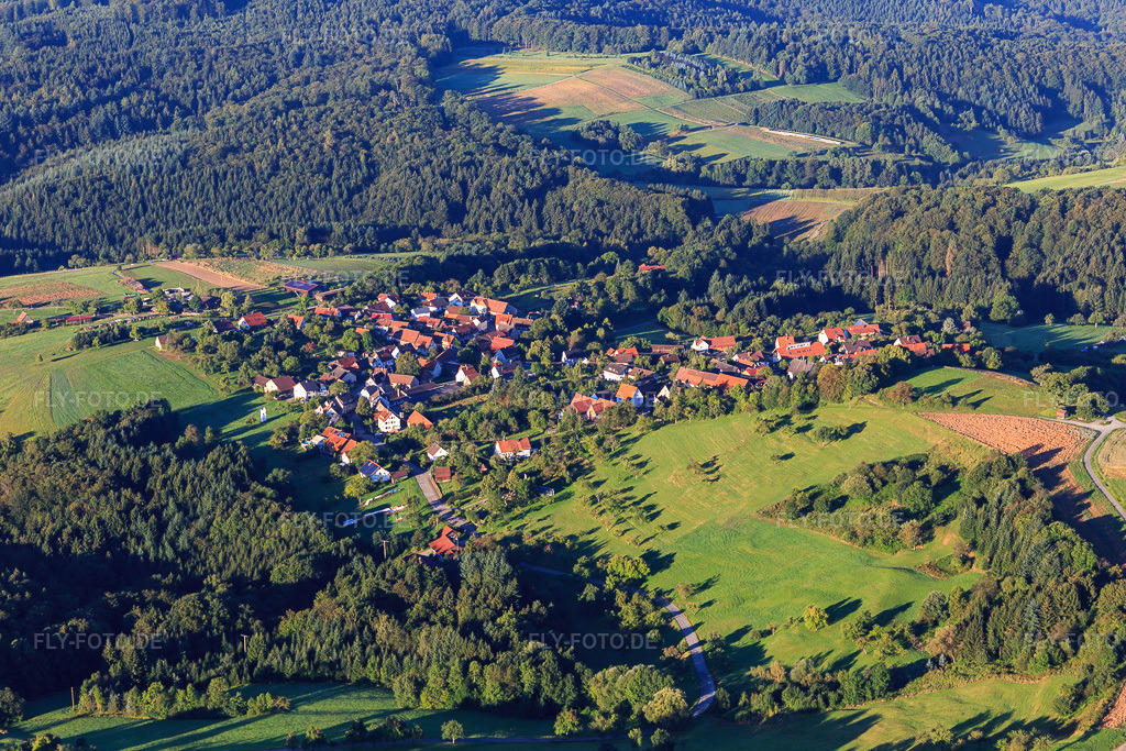 Luftbild: Ortsteil Nassach von Norden in Spiegelberg im Bundesland Baden-Württemberg in Deutschland. Foto: IMG_093745.jpg vom 23.08.2016 durch Werner Riehm/FLY-FOTO.de