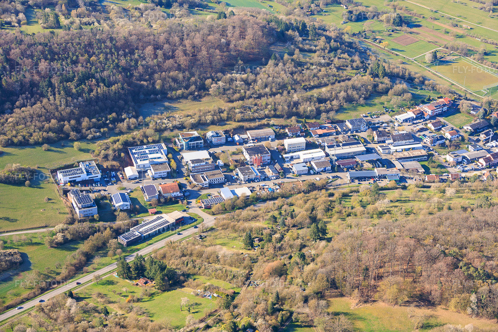 Luftbild: Gewerbegebiet Dieselstraße mit pro-sort GmbH und Ludwig Oßwald Schreinerei - Matratzenmarkt im Ortsteil Dietlingen in Keltern im Bundesland Baden-Württemberg in Deutschland. Foto: IMG_154025.jpg vom 02.04.2026 durch Werner Riehm/FLY-FOTO.deAuflösung des Originals: 6000 x 4000 px