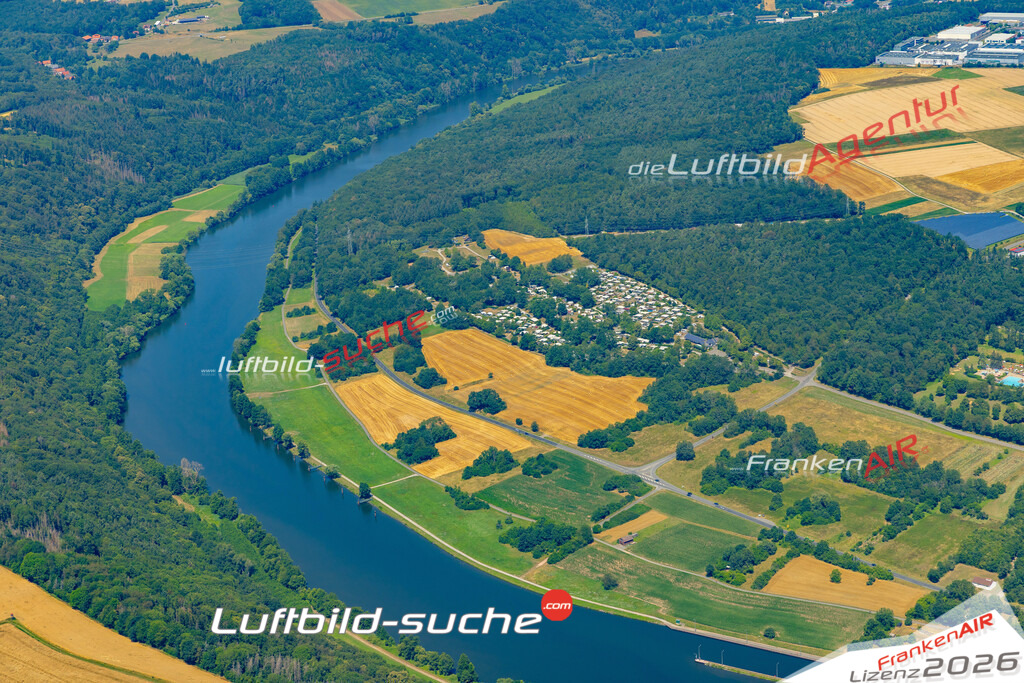 Das Luftbild zeigt : Camping Main Spessart Park Triefenstein - Die Luftaufnahme wurde 2023 vom UL-Flugzeug aus erstellt ( keine Drohne ) - Hochauflösende Luftaufnahme - Für grossformatige Ausdrucke geeignet. Die Geschenkidee !Mit Lizenz und Bildrechte bestellbar