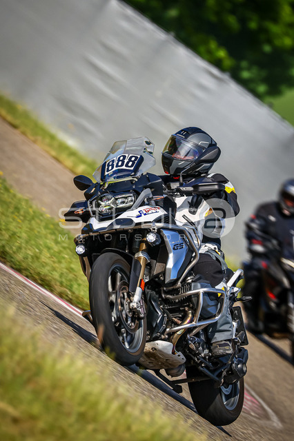 0888-260530DCB-019_888 | Deine Full-Service-Agentur für ✔️Videoproduktionen und ✔️Motorsportfotografie Jetzt Angebot anfragen!