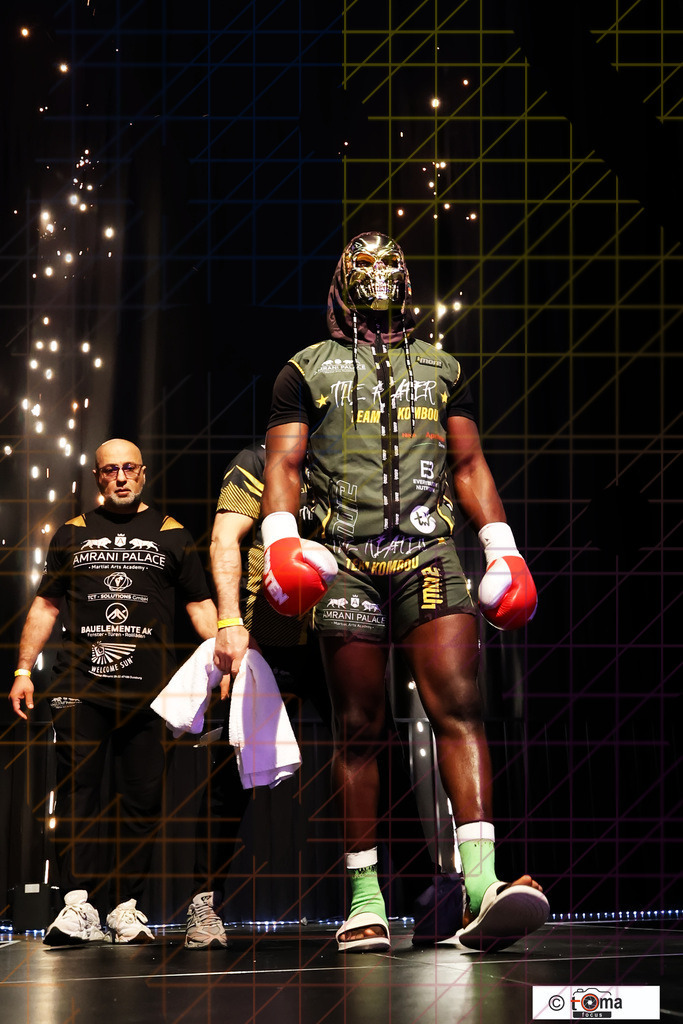 Finale Akingbade vs Kombou 25.04.2026 tomafocus Tb00103 | professionelle Sport- und Eventfotografie von Tomafocus – dynamische Bilder, emotionale Momente und hochwertige Aufnahmen für jeden Anlass. - Realisiert mit Pictrs.com