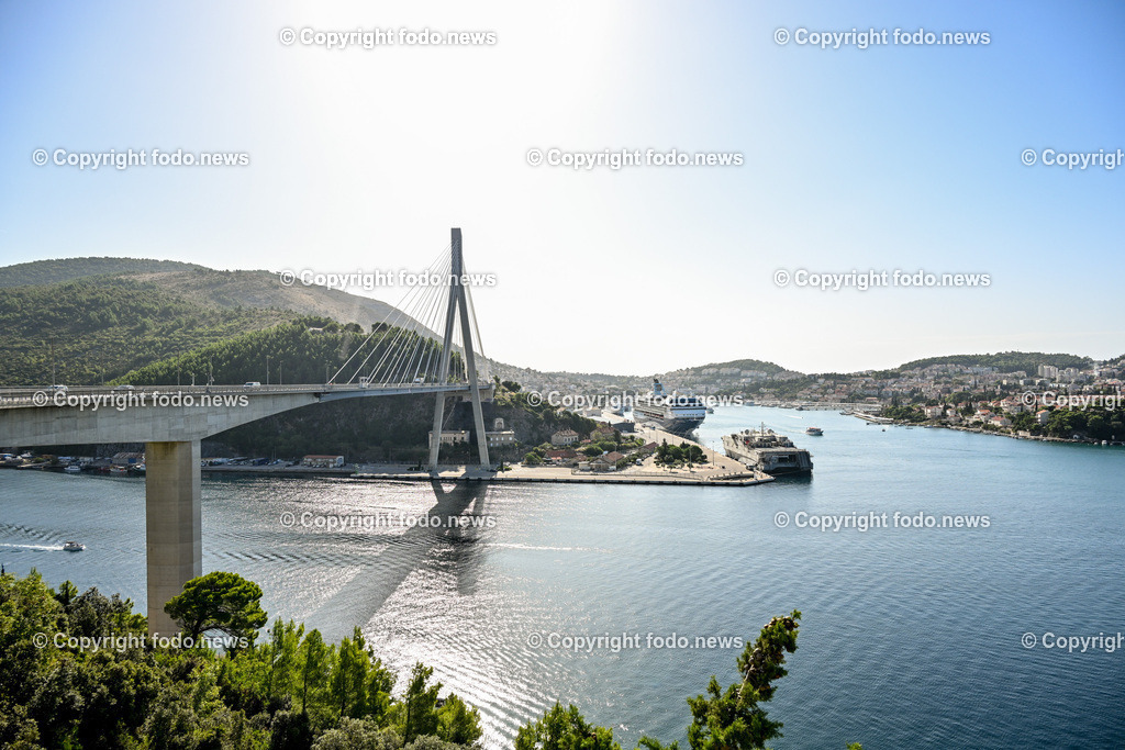 Kroatien_ Dubrovnik_ 11.10.2023-91 | 11.10.2023, Kroatien, HRV, Dubrovnik im Bild Gastronomie, Tourismus, Touristen, Sehenswuerdigkeiten, Stadtansichten



eine Stadt im suedlichen Kroatien an der Adriakueste in der Gespannschaft Dubrovnik-Nereveta. Die Altstadt wurde im Jahr 1979 von der UNESCO in die Liste des Weltkulturerbes aufgenommen.