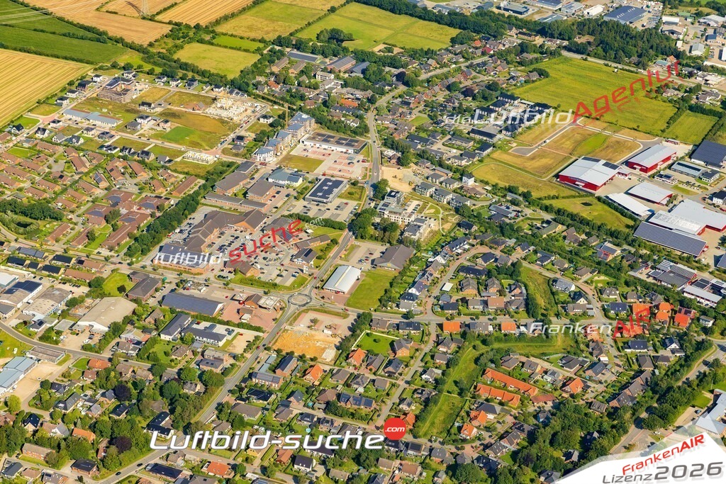 Luftbild Handewitt - Die Luftaufnahme wurde 2025 vom UL-Flugzeug heraus erstellt ( keine Drohne ) - Hochauflösende Luftaufnahme - für professionelle Ausdrucke geeignet. Die Geschenkidee !Hier alle&nbsp;Infos zur Lizenzierung der LuftaufnahmeWir fliegen auch dieses Jahr wieder in Ihre Region um Luftbilder zu erstellen.- Luftbild anfragen