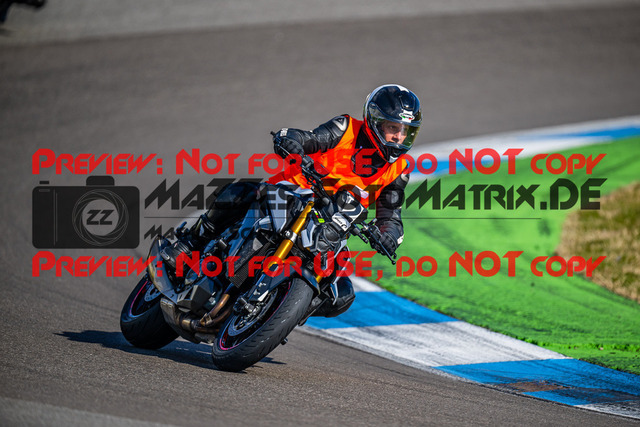 MaZZes_FotoMatrix_230311_7017 | STREET