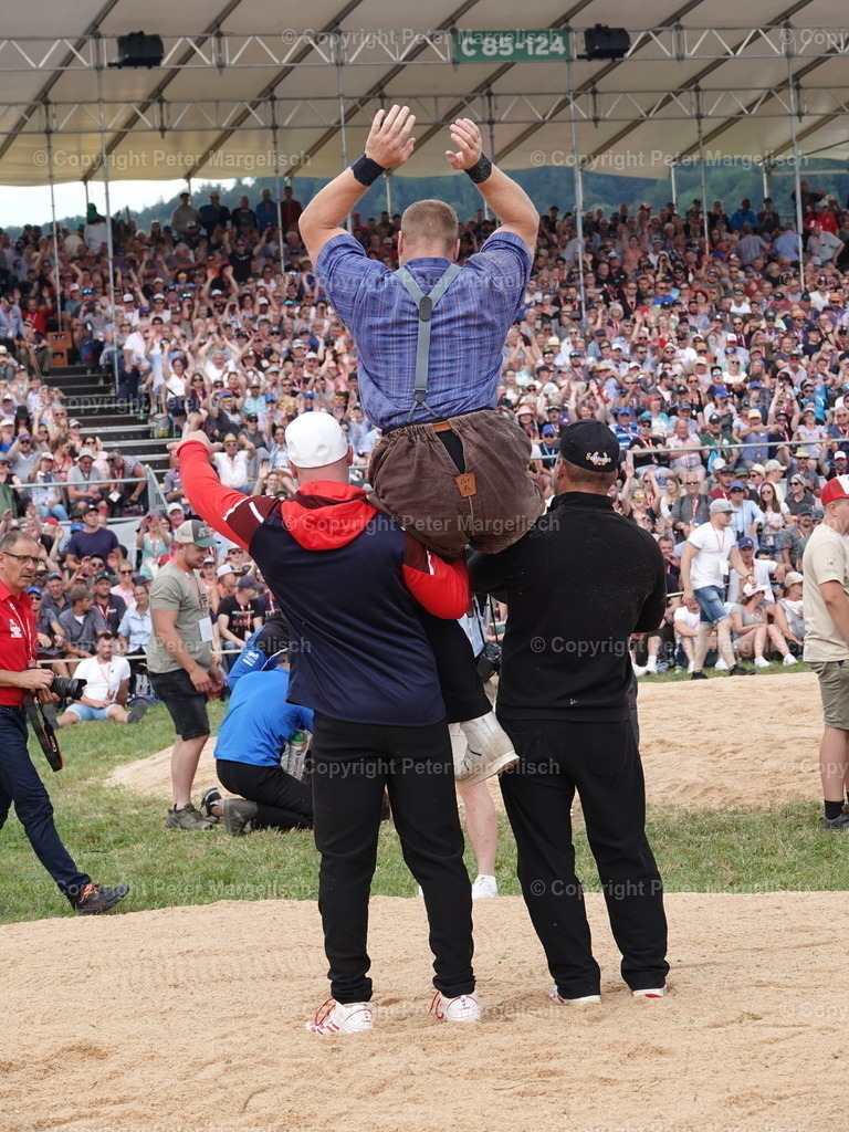 DSC05099 | Schwingen - Realisiert mit Pictrs.com