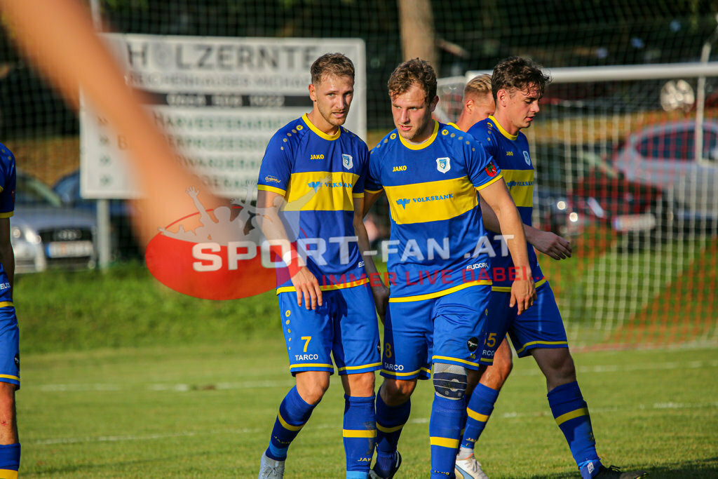 SK Maria Saal - DSG Ferlach 2-3, Unterliga Ost | Torjubel Michael Krainer (DSG Ferlach #7) Stefan Bleyer (DSG Ferlach #8) Patrick Kramer (DSG Ferlach #55) SK Maria Saal - DSG Ferlach 2-3 am 22.08.2023 in Maria Saal
(Sportplatz), Austria, (Photo by Ernst Krawagner sport-fan.at) - Realisiert mit Pictrs.com