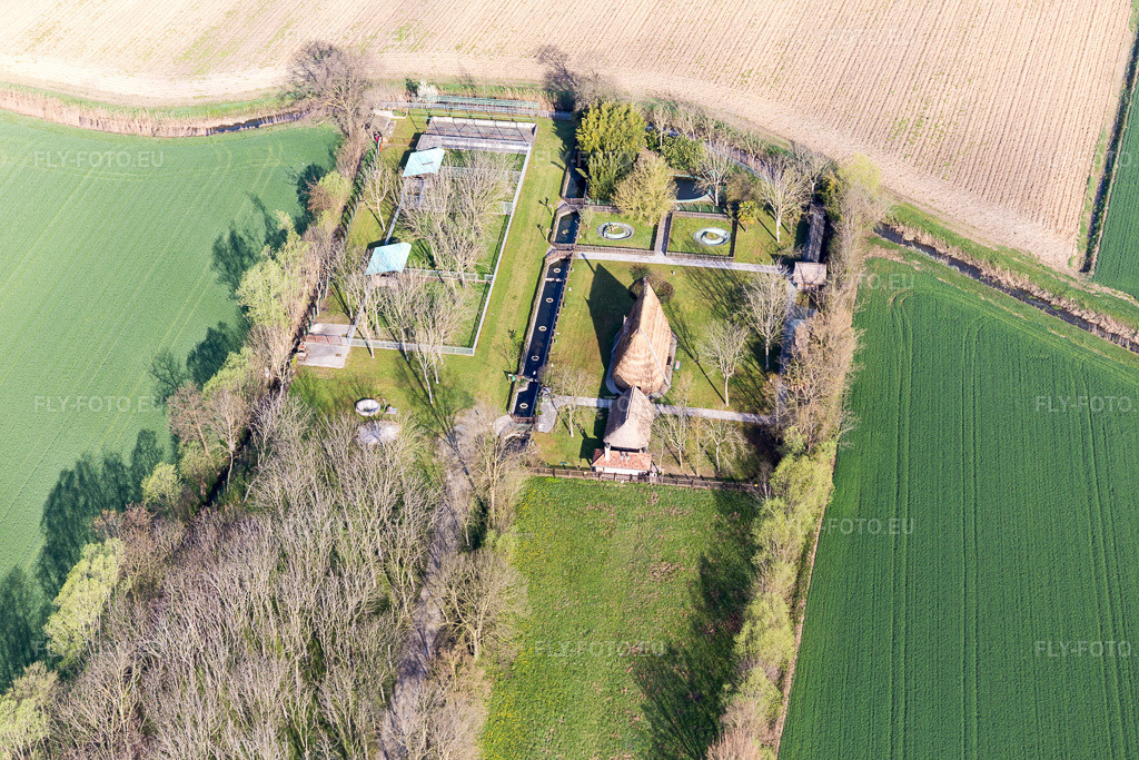 Vue aérienne: Vue de la ville à Cedrugno dans le département Vénétie, Italie. Photo: IMG_105731.jpg prise le 08/04/2018 par Werner Riehm/FLY-FOTO.eu – Résolution de l'original: 5472 x 3648 px