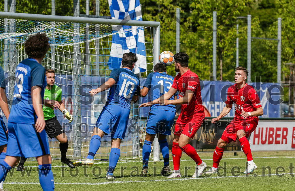 2023-07-08_061_FC_Langengeisling_gegen_TSV_Buchbach | Erding, Deutschland, 08.07.2023:
Fußball, Bezirksliga Oberbayern Ost 2023 / 2024, Testspiel, FC Langengeisling gegen TSV Buchbach, Endergebnis: 0:6

Fabian Aigner (FC Langengeisling, #19), Torwart Christian Brader (FC Langengeisling, #1), Maximilian Maier (FC Langengeisling, #10), Sammy Ammari (TSV Buchbach, #9), Maximilian Hintermaier (FC Langengeisling, #13), Tobias Stoßberger (TSV Buchbach, #11)

Foto: Christian Riedel / fotografie-riedel.net