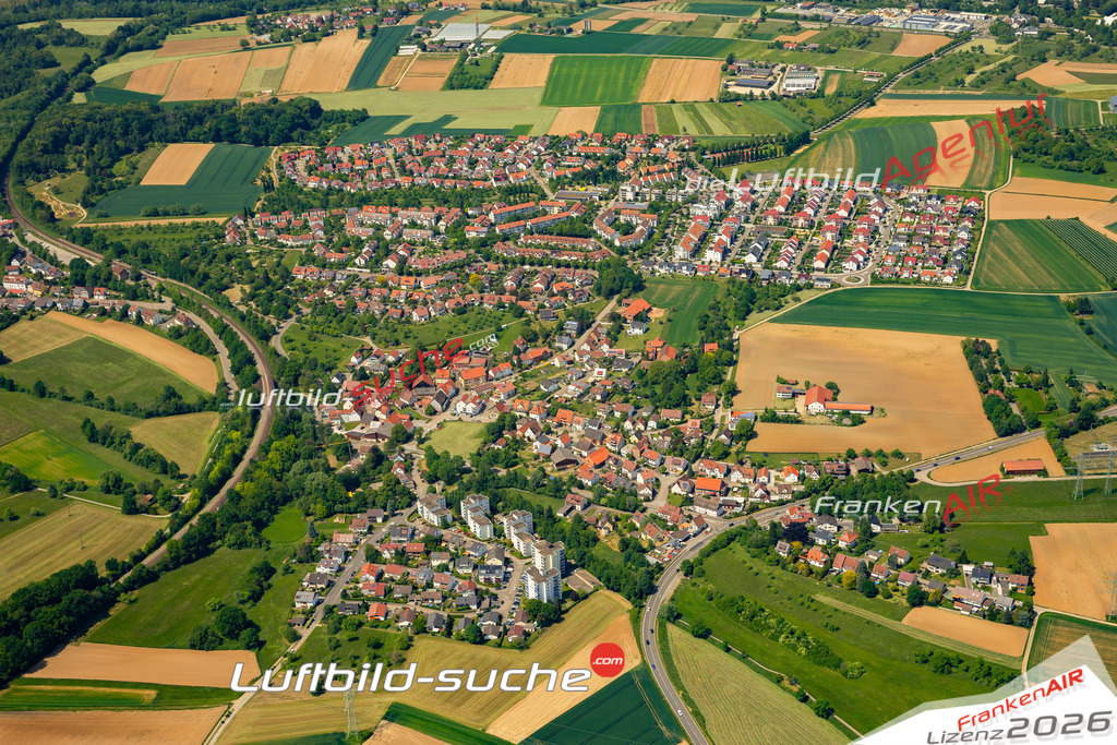 Das Luftbild zeigt Maubach Backnang - Die Luftaufnahme wurde 2023 vom UL-Flugzeug aus erstellt ( keine Drohne ) - Hochauflösende Luftaufnahme - Für grossformatige Ausdrucke geeignet. Die Geschenkidee !Mit Lizenz und Bildrechte bestellbar