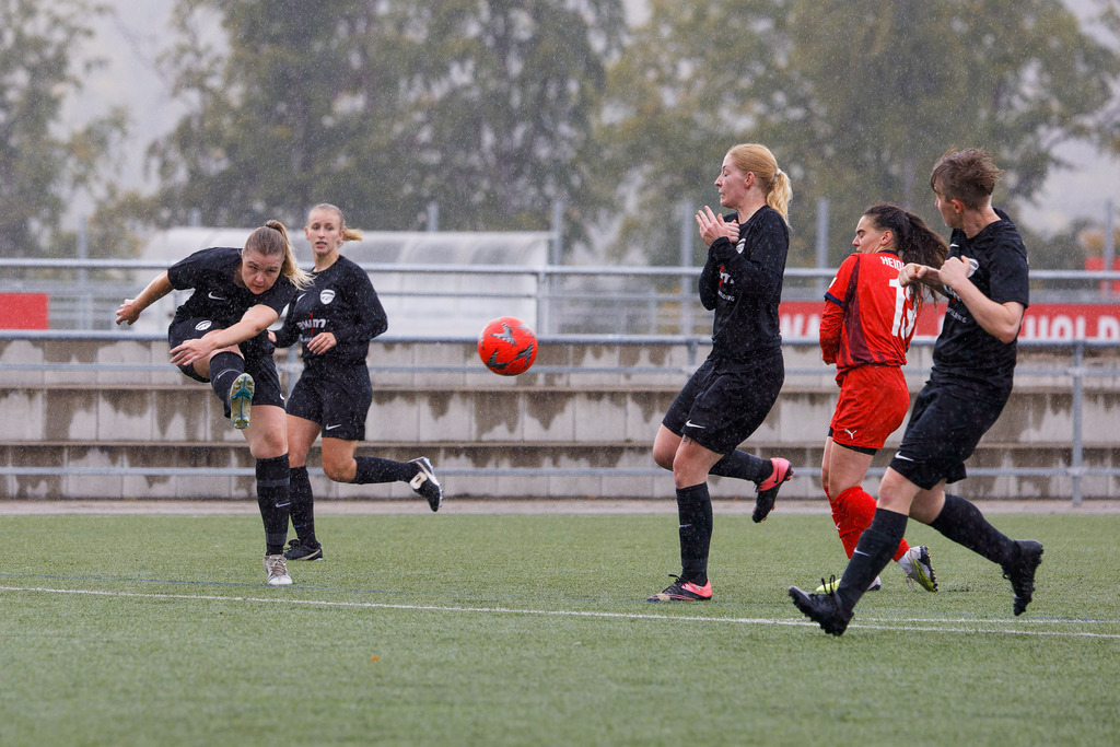 FCHHOH_251005_8726 | 1.FC Heidenheim 1846 II vs. SGM Hohenmemmingen/Sontheim, Fußball, Frauen, Bezirksliga, 2025/2026, 4. Spieltag, 05.10.2025 in Heidenheim, Kunstrasen b. Voith-Arena West(Foto: Michael Bulling) - Realisiert mit Pictrs.com