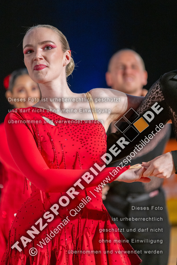 20250503-00984 | Hier finden Sie Tanz Bilder vom Latein und Standard Formationen tanzen. Sportbilder vom Tanzsport. Schöne Fotos und von Weltmeisterschaft, Europameisterschaft, Bundesliga, Regionalliga, Oberliga und Landesliga sowie von GOC Stuttgart, DanceComp, WM Bremen