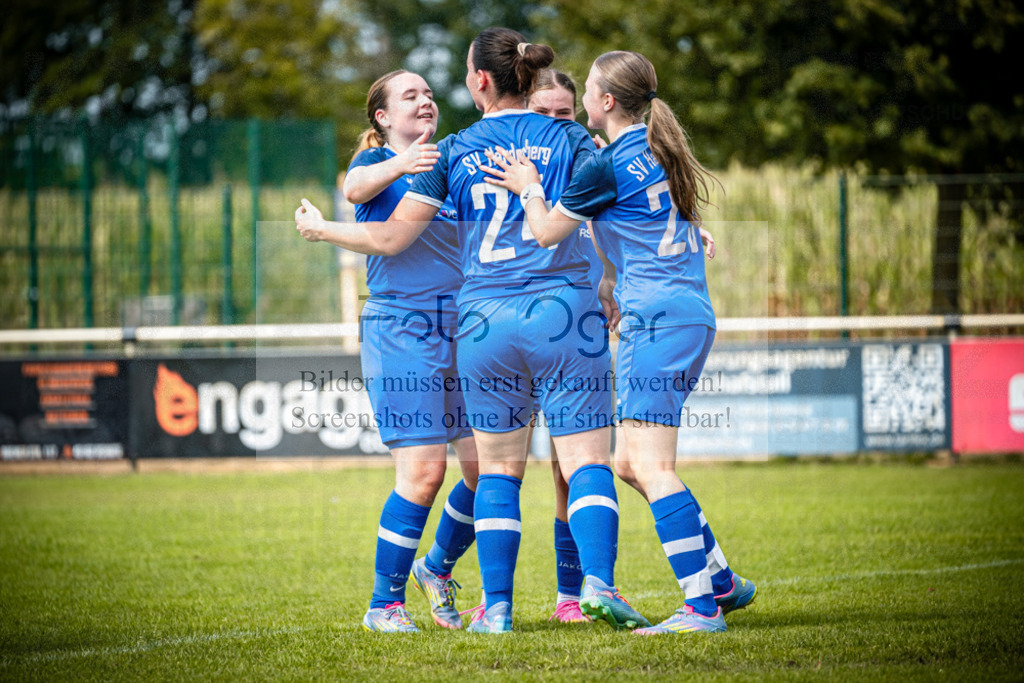 SG Bohmte/Ostercappeln/Schwagstorf - SV Harderberg - Frauen Bezirkpokal | Frauen Bezirkpokal · 1. Damen - 1. Damen · Sportplatz - Realisiert mit Pictrs.com