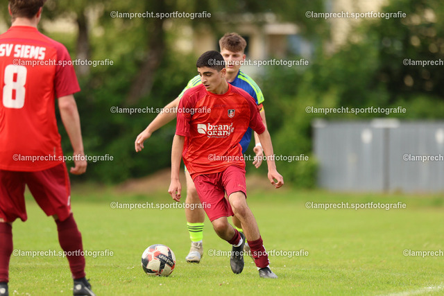 Fußball I Junioren I Kreispokal Lübeck I Finale I JSG Concordia Lübeck - TSV Siems I 09.06.2025.120 | Adem Brini (14, TSV Siems) - Realisiert mit Pictrs.com
