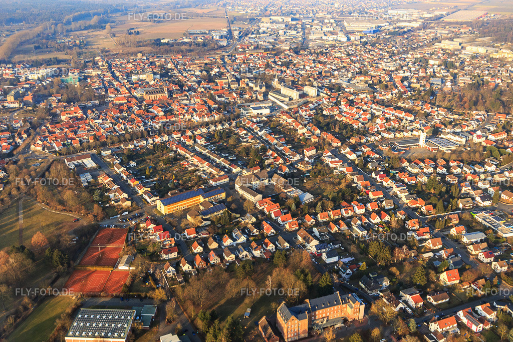 Gesamtschule Goetheschule | Kooperative Gesamtschule des Landkreises Darmstadt-Dieburg in der Goethestraße https://goethe.schule/ | Luftbild: Gesamtschule Goetheschule | Kooperative Gesamtschule des Landkreises Darmstadt-Dieburg in der Goethestraße https://goethe.schule/ in Dieburg im Bundesland Hessen in Deutschland. Foto: IMG_096831.jpg vom 15.02.2017 durch Werner Riehm/FLY-FOTO.de - Realisiert mit Pictrs.com