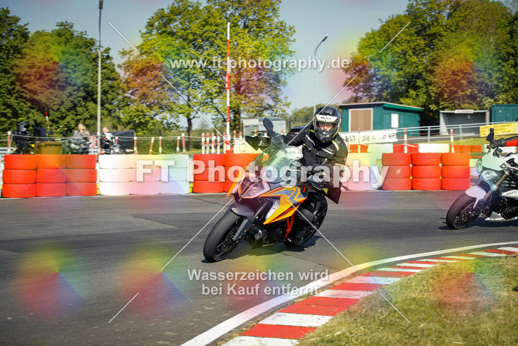 OBK_Mai_Volker_Adam-10107 | Hier findet Ihr Bilder von Touristenfahrten auf der Nürburgring Nordschleife oder von anderen Veranstaltungen die ich besucht habe. Viel Spass beim Durch Schauen 