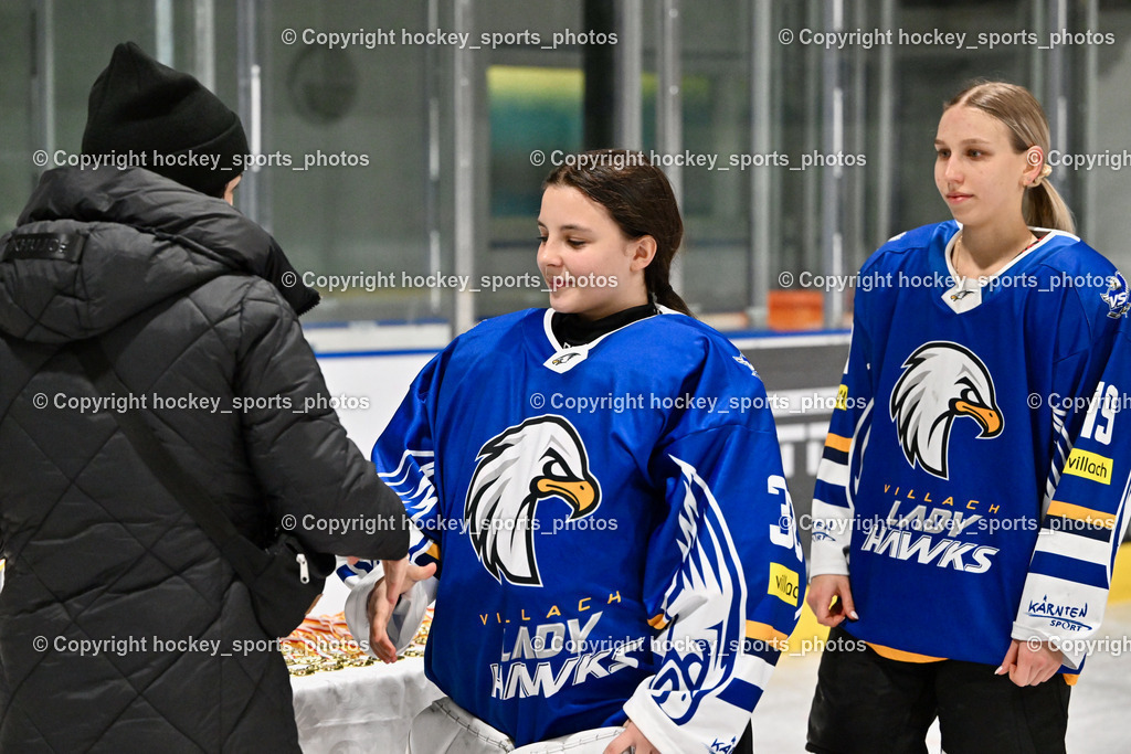 WILDCATS PATERNION & Lady Hawks Siegerehrung-Meisterfeier | Medailienübergabe, #32 Prasser Hannah Sophie LADY HAWKS, #19 Vilgut Sara LADY HAWKS, WILDCATS PATERNION &amp; Lady Hawks Siegerehrung-Meisterfeier, WILDCATS PATERNION &amp; Lady Hawks Siegerehrung-Meisterfeier am 12.03.2025 in Steindorf (Ossiachersee Halle), Austria, (Photo by Bernd Stefan)