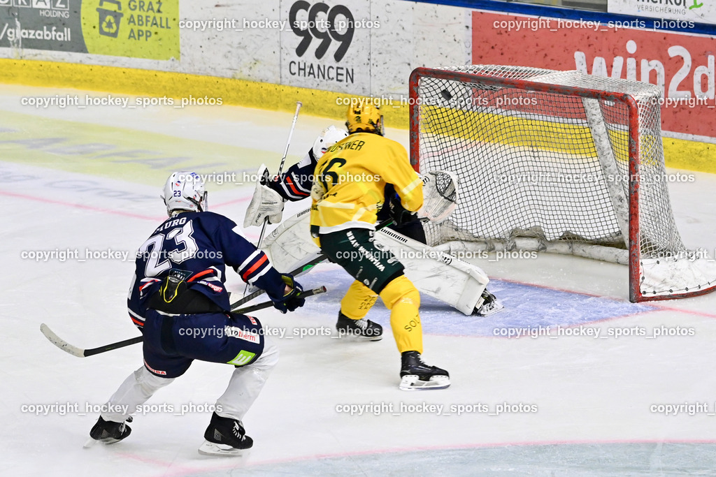 ATSE Graz vs. EHC Lustenau | #23 Murg Florian ATSE Graz, #16 Wüstner Robin EHC Lustenau, #32 Zeugswetter Florian ATSE Graz, TOR EHC Lustenau, ATSE Graz vs. EHC Lustenau, ATSE Graz vs. EHC Lustenau am 14.02.2026 in Graz (Merkur Eishalle ), Austria, (Photo by Bernd Stefan)