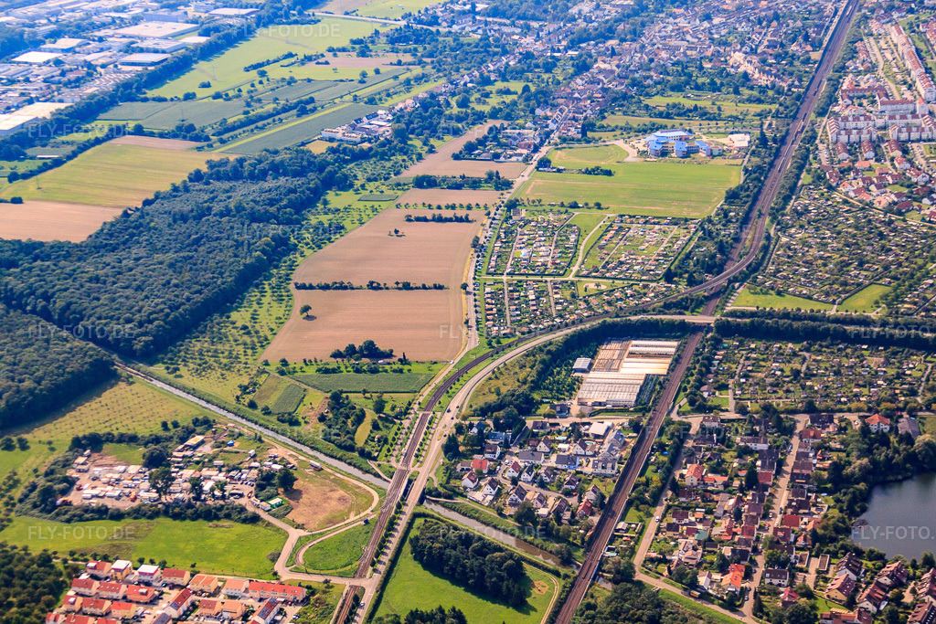 Luftbild: Blumen Flum und Kleingartenanlage Steinäcker e.V. im Ortsteil Hagsfeld in Karlsruhe im Bundesland Baden-Württemberg in Deutschland. Foto: IMG_33448.jpg vom 05.09.2010 durch Werner Riehm/FLY-FOTO.deAuflösung des Originals: 4752 x 3168 pxBlumen Flum - Blumenladen für frische Blumen, Sträuße und Geschenke