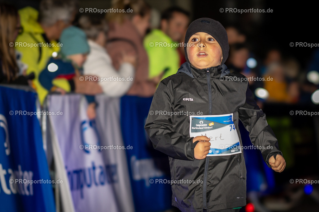 Martinslauf Sindorf 2023 in Kerpen-Sindorf, 09.11.2023 | Impressionen vom Martinslauf Sindorf 2023 am 09.11.2023 in Kerpen-Sindorf (Nordrhein-Westfalen).