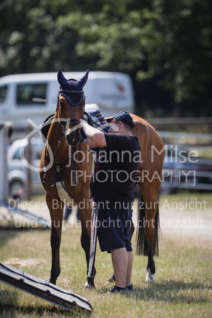 230624_PfSpTa_Youngster-S_Impressionen-300 | Deine schönsten Turniermomente als professionelle Fotos! Entdecke hochwertige Pferdesport-Fotografie im Online-Shop. Jetzt Fotos finden & bestellen!