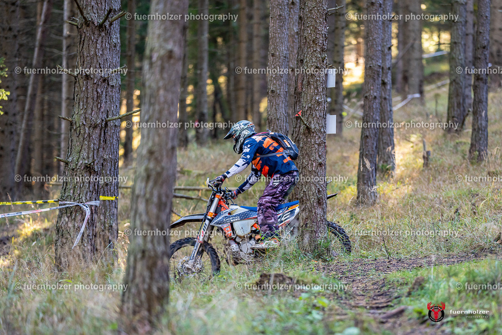 fuernholzer_251026-C2-9 | Fotografische Impressionen von der Red Stag Enduro Extreme by fuernholzer-photography.com. Endurosport in Österreich fotografisch festgehalten von fuernholzer. Auftragsfotografie für Private, Gewerbefotos und Industriefotografie. Eventfotografie, Sportfotografie und Motorsportfotografie. Anbieter von Fotoworkshops, Fototraining, fotografischen Vorträgen und Fotoseminaren.