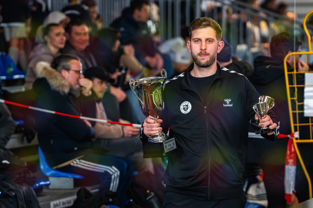 _BLR9995 | Professionelle Fußball- und Sportfotografie. Spielbilder online ansehen und kaufen – Einzelbilder oder komplette Galerien in hoher Qualität. - Realisiert mit Pictrs.com