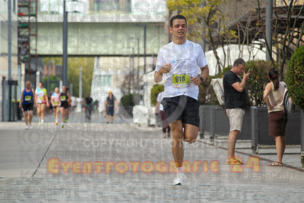 250920_1509_EV4_8153 | Sportfotografie im Rhein-Sieg Kreis, Köln, Bonn, NRW, Rheinland Pfalz, Hessen, etc. Unser Tätigkeitsfeld umfasst den Laufsport vom Volkslauf über den Marathon, Duathlon, Triathon bis zum Ultralauf wie Kölnpfad Ultra oder Schindertrail.