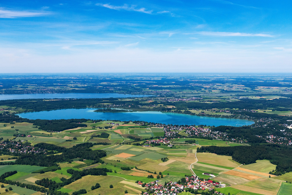 dr__0043958.jpg | INNING AM AMMERSEE 18.06.2024 Uferbereiche am Seegebiet des Wörthsee an der Wörthseestraße in Inning am Ammersee im Bundesland Bayern, Deutschland. // Riparian areas on the lake area of Woerthsee on street Woerthseestrasse in Inning am Ammersee in the state Bavaria, Germany. Foto: Daniel Reiter