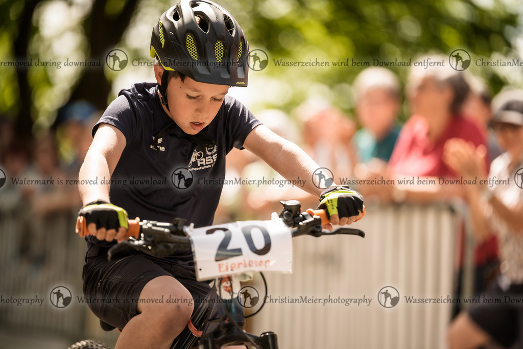 Eierlesen 2026 | Sie wurden bei einem Event oder Sportanlass fotografiert? Hier finden sie ihre Bilder! - Realisiert mit Pictrs.com