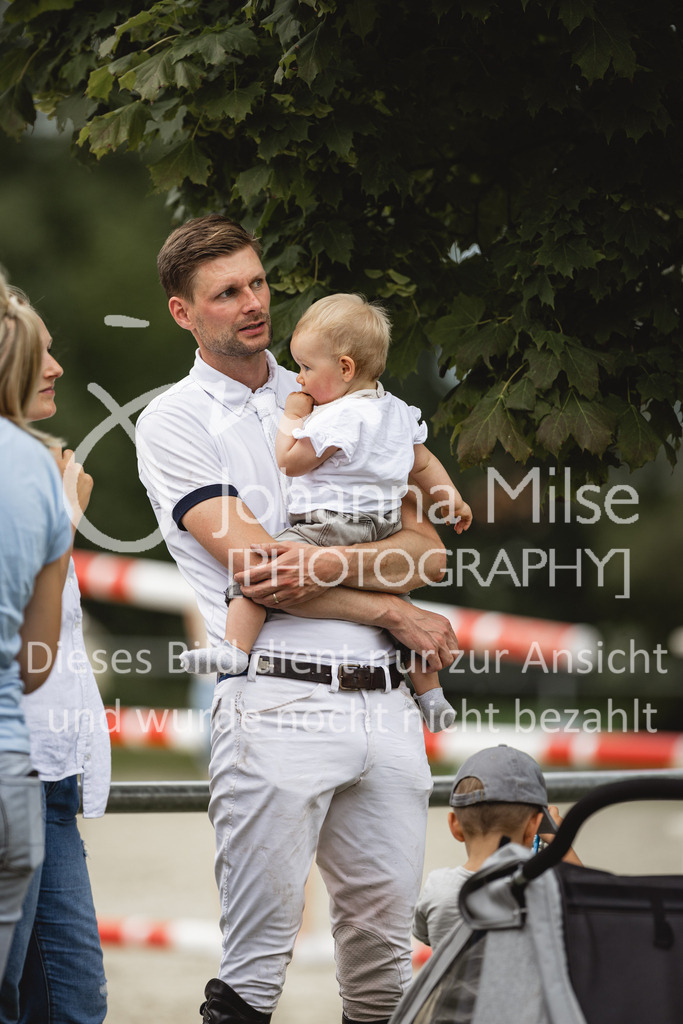 230824_Delbrueck_AmateurM2-251 | Deine schönsten Turniermomente als professionelle Fotos! Entdecke hochwertige Pferdesport-Fotografie im Online-Shop. Jetzt Fotos finden & bestellen!
