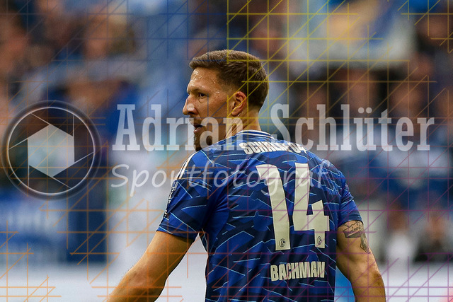 05.04.2026, GER, Fussball, Herren, 2. BL, Saison 2025/2026, FC Schalke 04 - Karlsruher SC | Janik Bachmann (S04) schaut 