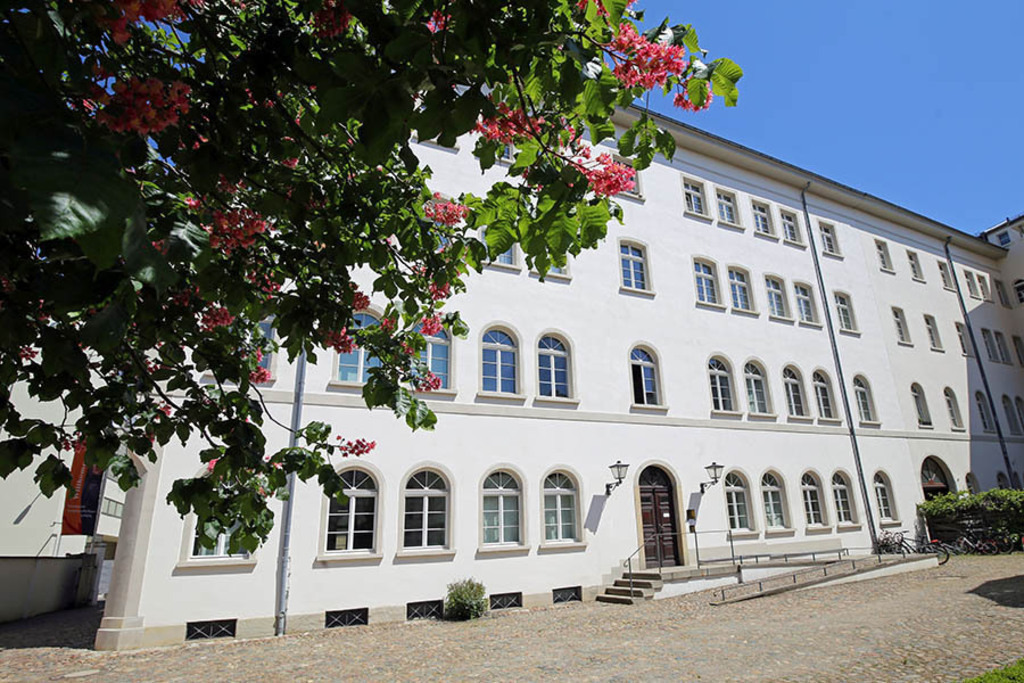 Bildlexikon Leipzig - Mendelssohn-Haus | Das Team hinter BILDLEXIKON LEIPZIG bündelt historische wie aktuelle Informationen über die Stadt Leipzig in Text und Bild auf einer Plattform und stellt diese der interessierten Öffentlichkeit zur Verfügung.