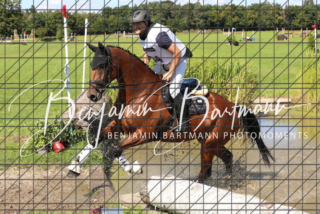 AZ2A0084 | Benjamin Bartmann Photomoments