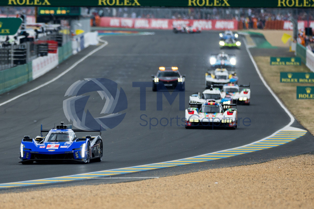 Trainproduction-20230610-2095 | LE MANS,FRANCE,10.Jun.23 - MOTORSPORTS - WEC, FIA World Endurance Championships, 24 Hours of Le Mans, Circuit de la Sarthe, race. Image shows Earl Bamber (NZL), Alex Lynn (GBR) and Richard Westbrook (GBR/ Cadillac Racing) and Kevin Estre (FRA), Andre Lotterer (GER) and Laurens Vanthoor (BEL/ Porsche Penske Motorsport).  Photo: Trainproduction / Matthias Trinkl