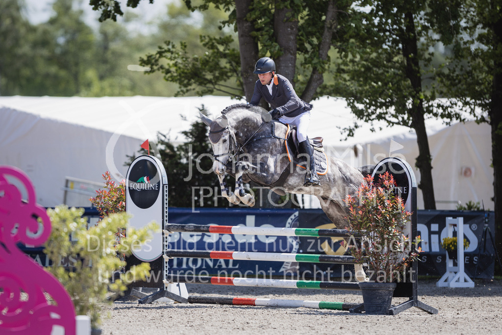 230516_Mühlen_03SprPf-A-373 | Deine schönsten Turniermomente als professionelle Fotos! Entdecke hochwertige Pferdesport-Fotografie im Online-Shop. Jetzt Fotos finden & bestellen!