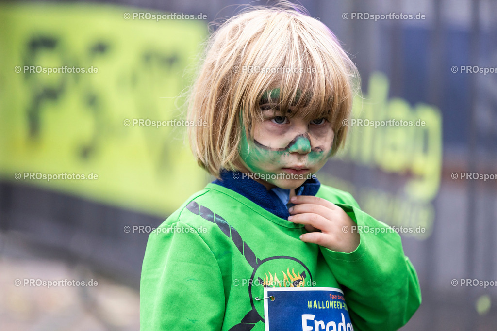Sparda-Bank Halloween-Run Koeln 2023, 31.10.2023, Forstbotanischer Garten Rodenkirchen, Koeln | Impressionen vom Sparda-Bank Halloween-Run Koeln 2023, 31.10.2023, Forstbotanischer Garten Rodenkirchen, Koeln