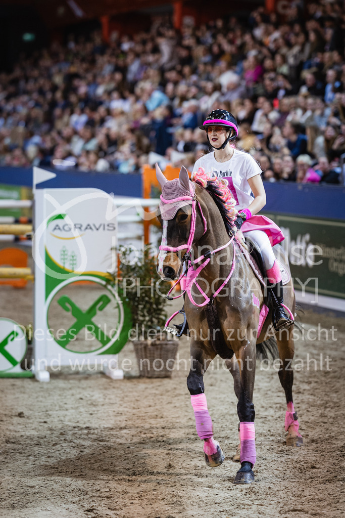 240113_Münster_Kostümspringen-409 | Deine schönsten Turniermomente als professionelle Fotos! Entdecke hochwertige Pferdesport-Fotografie im Online-Shop. Jetzt Fotos finden & bestellen!