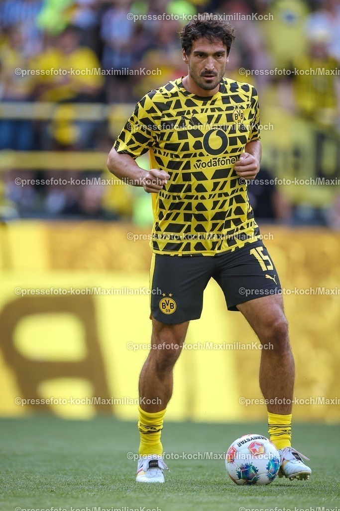BVB10082501094 | 10.08.2025, Fußball, Borussia Dortmund - Juventus Turin, Testspiel, Signal Iduna Park, Saison 2025 2026: Verabschiedung Abschied Abschiedsspiel Mats Hummels (ehem. BVB Spieler)   DFB regulations prohibit any use of photographs as image sequences and or quasi-video.