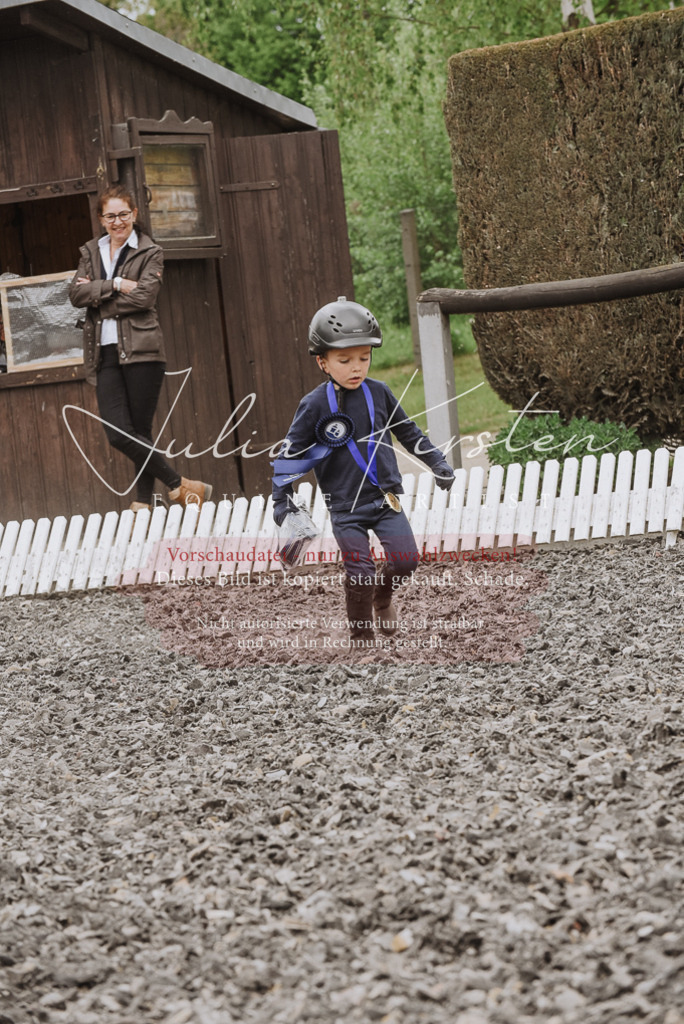 20230514_JK-Röhrsdorf-25-454 | Pferde- und Turnierfotografie in Westsachsen. Pferdeportraits, Auftragszeichnungen und intuitive Kunst.