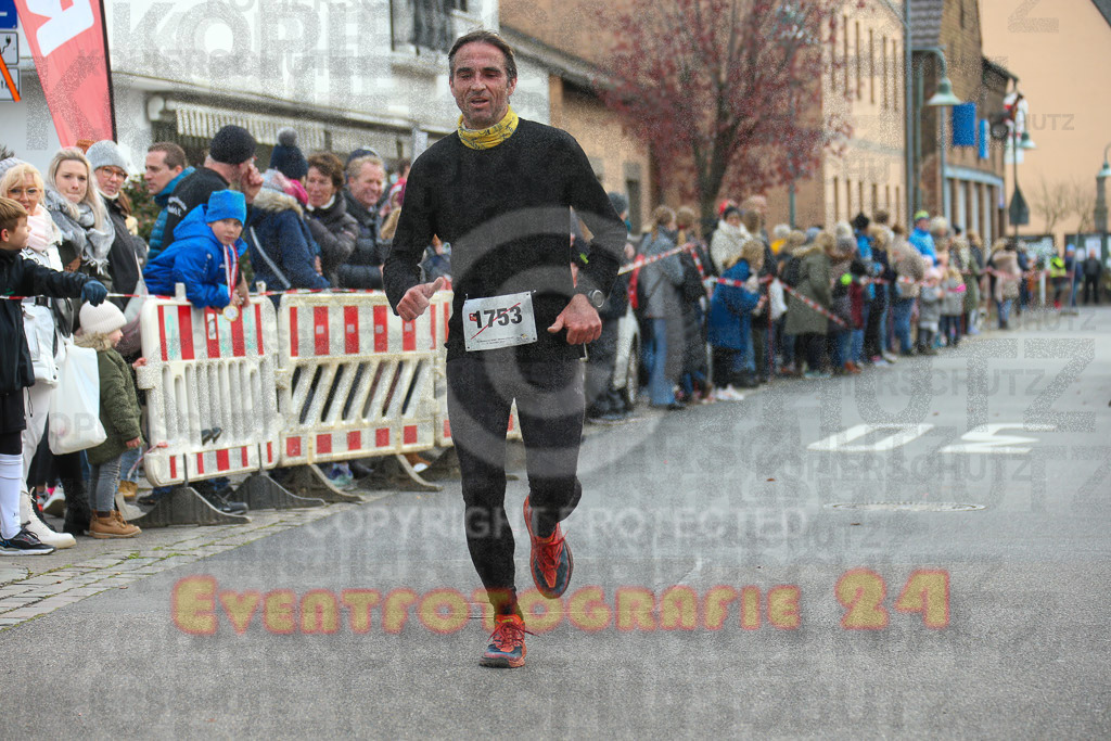 221127_1217_EX1_2329 | Sportfotografie im Rhein-Sieg Kreis, Köln, Bonn, NRW, Rheinland Pfalz, Hessen, etc. Unser Tätigkeitsfeld umfasst den Laufsport vom Volkslauf über den Marathon, Duathlon, Triathon bis zum Ultralauf wie Kölnpfad Ultra oder Schindertrail.