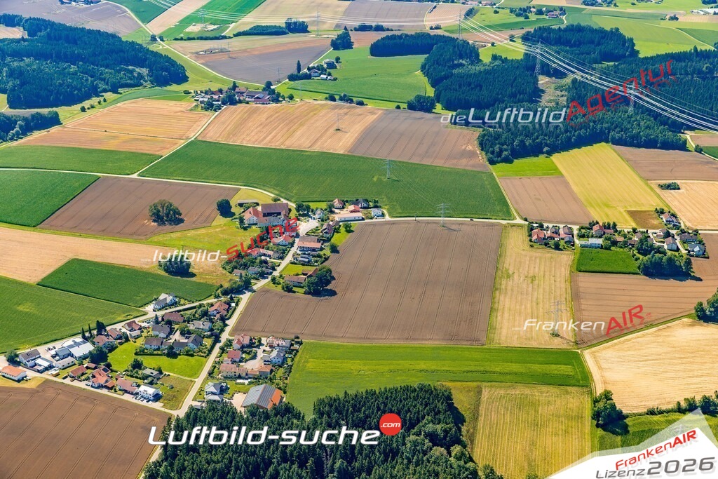 Schöne Luftaufnahme als Geschenk in Göttlkofen Adlkofen - Die Luftbildaufnahme wurde 2025 vom UL-Flugzeug heraus erstellt ( keine Drohne ) - Hochauflösende Luftaufnahme -Nicht vergleichbar mit Google Maps oder Satelittenbilder- Die Geschenkidee !Mit Lizenz und Bildrechte bestellbar